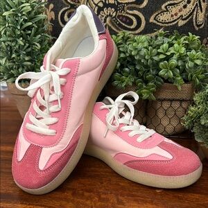 Stylish Pink Women's Sneakers